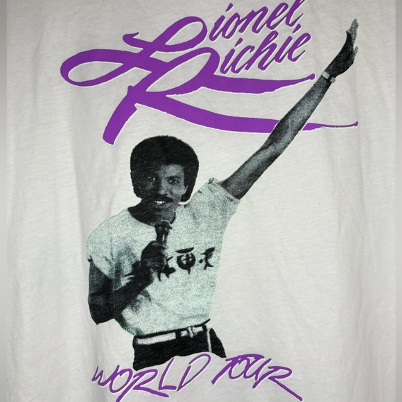 LIONEL RICHIE World Tour Concert Short Sleeve Tee Shirt Size Medium Color White - Picture 2 of 6
